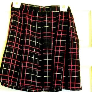 Hot Topic New with Tagged! Fun skater skirt!